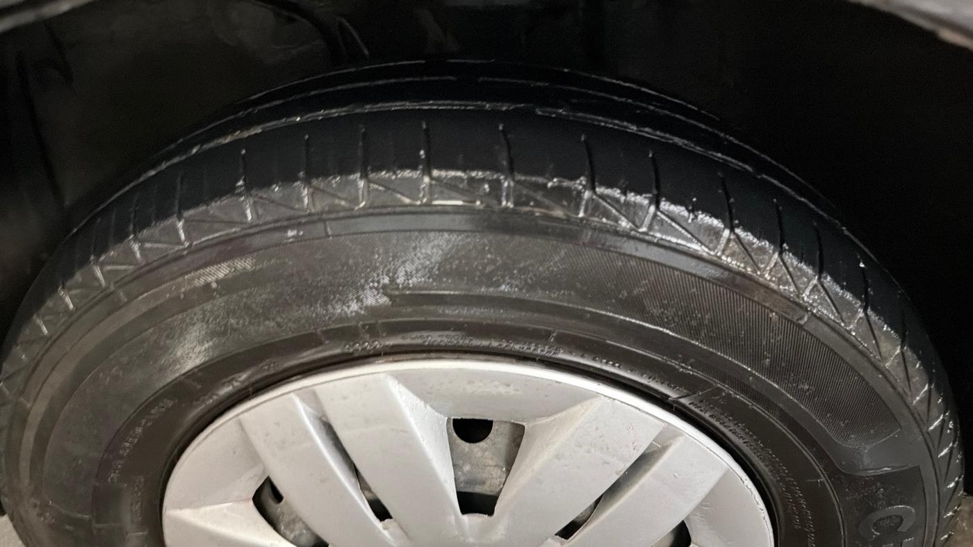 2022 Maruti Alto LXI O, Petrol, Manual, 44,971 km, Left Front Tyre Tread