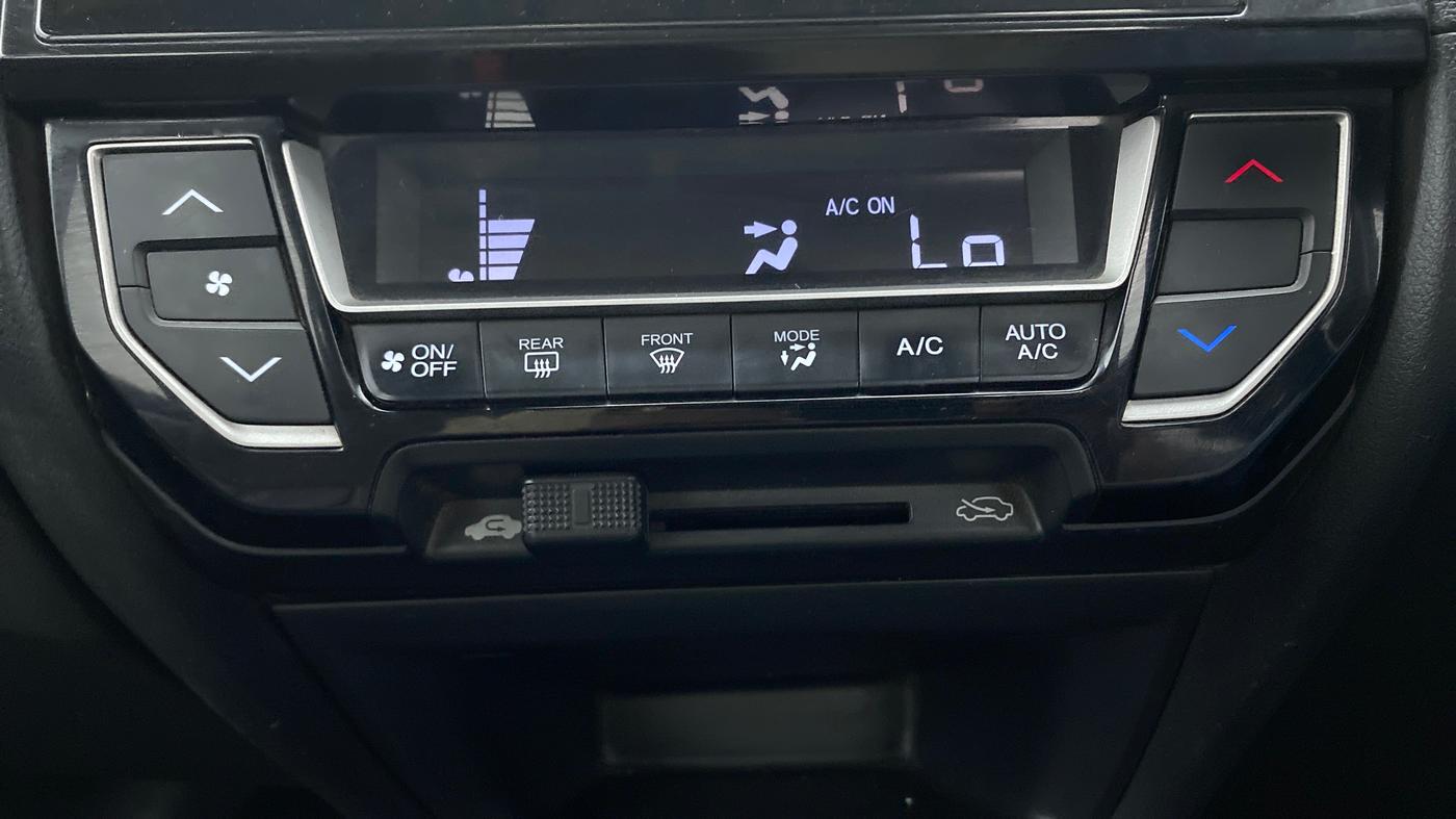 2017 Honda BR-V 1.5L I- DTEC S, Diesel, Manual, 1,18,052 km, Automatic Climate Control