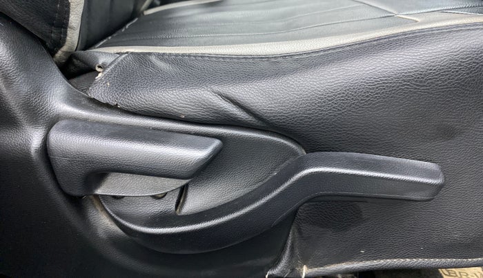 2017 Honda BR-V 1.5L I- DTEC S, Diesel, Manual, 1,18,052 km, Driver Side Adjustment Panel