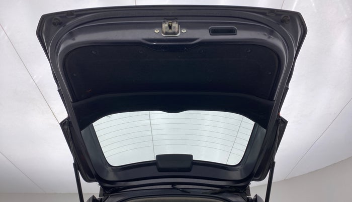 2017 Honda BR-V 1.5L I- DTEC S, Diesel, Manual, 1,18,052 km, Boot Door Open