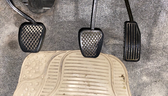 2015 Honda Amaze 1.2L I-VTEC S, Petrol, Manual, 1,23,085 km, Pedals