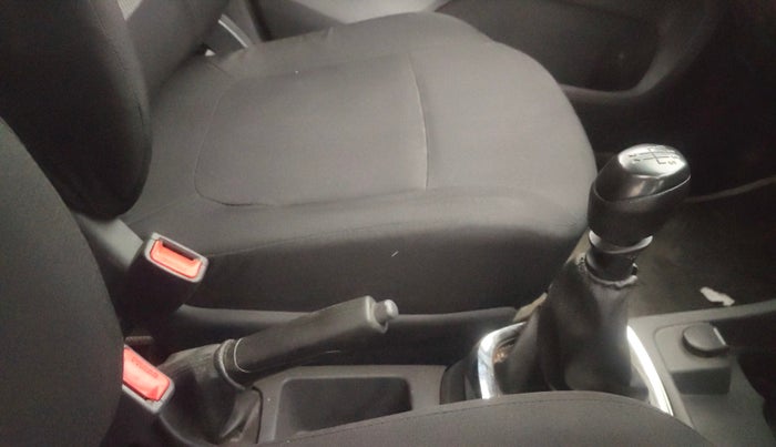 2016 Renault Kwid RXT 0.8, Petrol, Manual, 75,699 km, Gear Lever