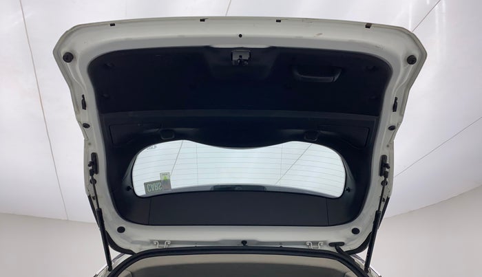 2021 Tata Harrier XZA PLUS 2.0L, Diesel, Automatic, 97,552 km, Boot Door Open
