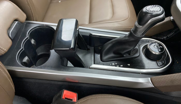 2021 Tata Harrier XZA PLUS 2.0L, Diesel, Automatic, 97,552 km, Gear Lever