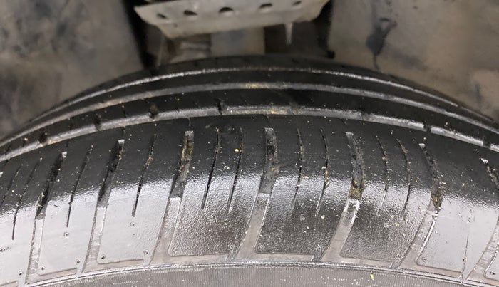 2021 Tata Harrier XZA PLUS 2.0L, Diesel, Automatic, 97,552 km, Right Front Tyre Tread