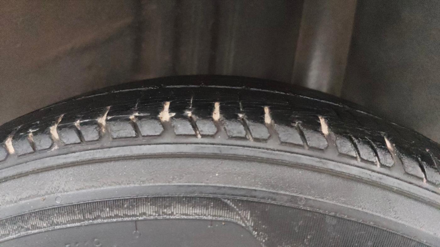 2013 Ford Fiesta TITANIUM PETROL, Petrol, Manual, 69,765 km, Left Rear Tyre Tread
