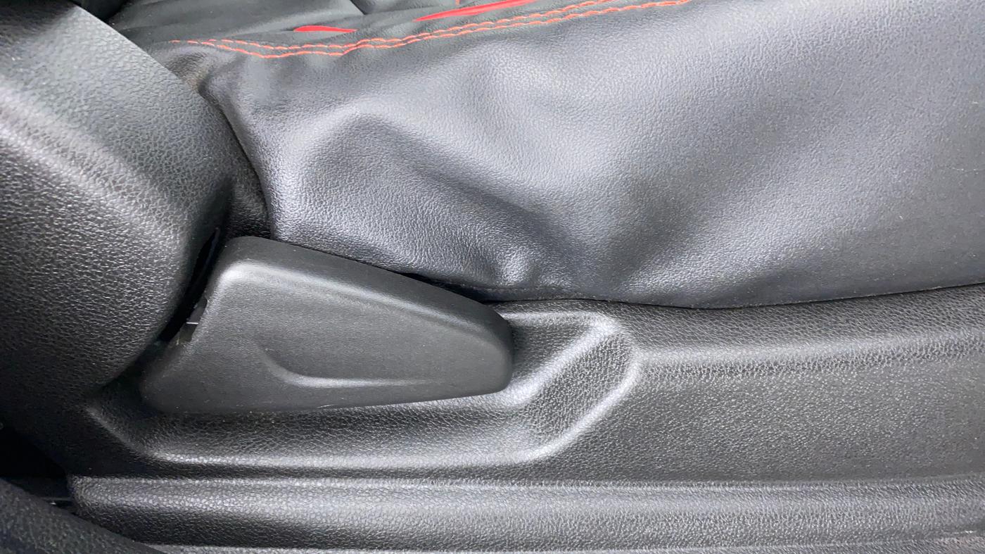 2021 Renault Kwid 1.0 CLIMBER OPT AMT, Petrol, Automatic, 5,534 km, Driver Side Adjustment Panel