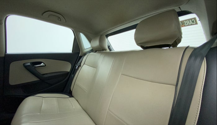 2014 Volkswagen Polo HIGHLINE1.2L, Petrol, Manual, 1,22,614 km, Right Side Rear Door Cabin