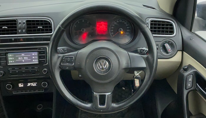 2014 Volkswagen Polo HIGHLINE1.2L, Petrol, Manual, 1,22,614 km, Steering Wheel Close Up