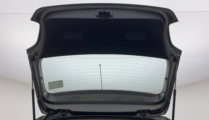 2014 Volkswagen Polo HIGHLINE1.2L, Petrol, Manual, 1,22,614 km, Boot Door Open