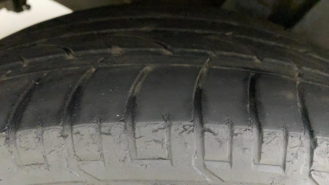 2016 Hyundai Creta SX PLUS AT 1.6 PETROL, Petrol, Automatic, 78,838 km, Right Rear Tyre Tread