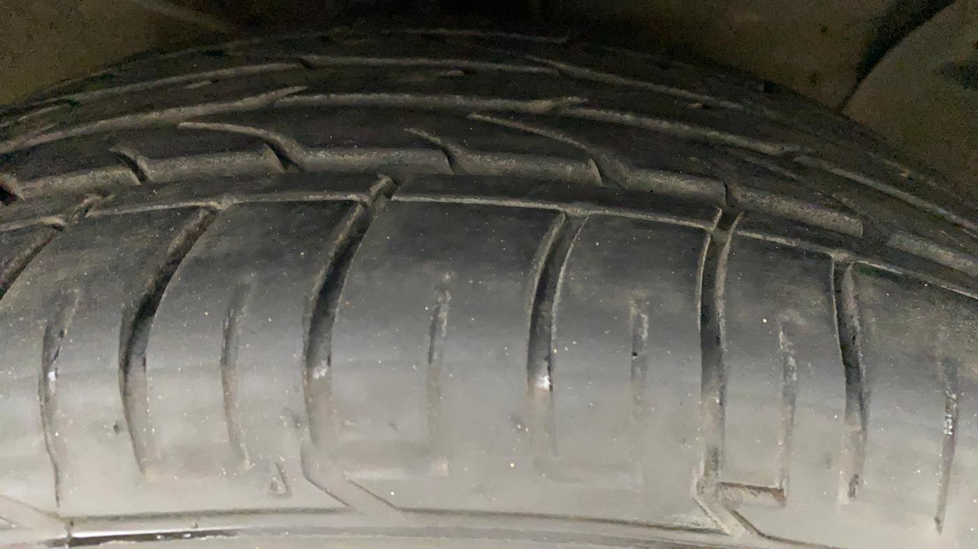 2016 Hyundai Creta SX PLUS AT 1.6 PETROL, Petrol, Automatic, 78,838 km, Right Front Tyre Tread