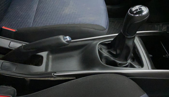 2021 Maruti Baleno DELTA PETROL 1.2, Petrol, Manual, 30,949 km, Gear Lever