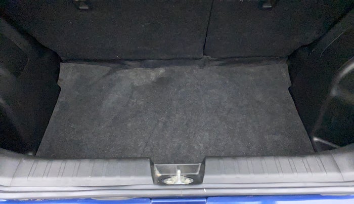 2021 Maruti Baleno DELTA PETROL 1.2, Petrol, Manual, 30,949 km, Boot Inside