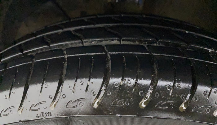 2021 Maruti Baleno DELTA PETROL 1.2, Petrol, Manual, 30,949 km, Left Front Tyre Tread