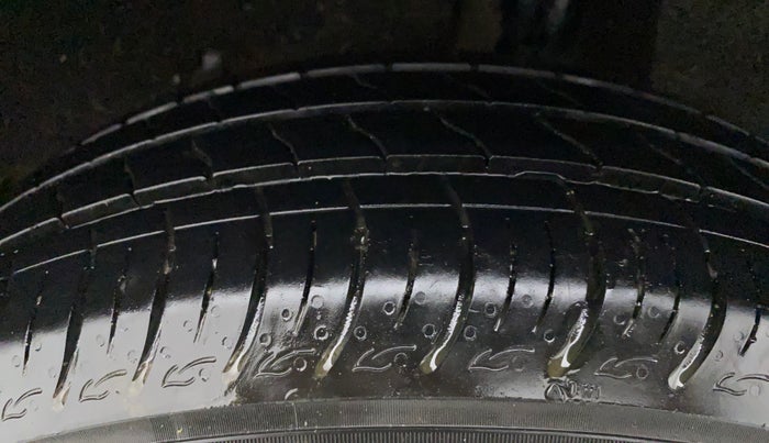 2021 Maruti Baleno DELTA PETROL 1.2, Petrol, Manual, 30,949 km, Left Rear Tyre Tread