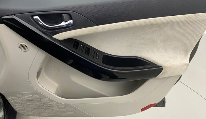 2021 Tata NEXON XZ PETROL, Petrol, Manual, 2,852 km, Driver Side Door Panels Control
