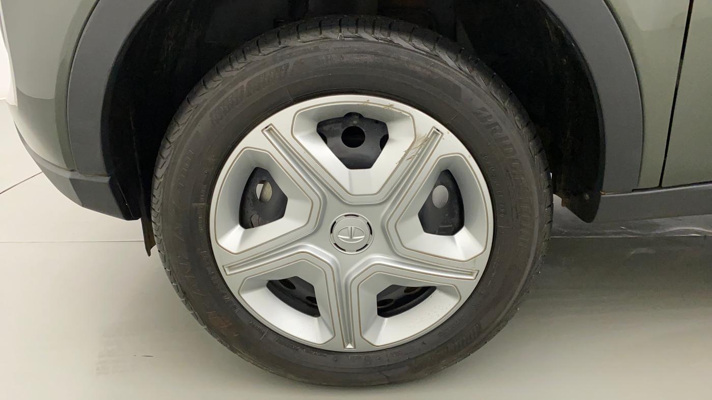 2021 Tata NEXON XZ PETROL, Petrol, Manual, 2,852 km, Left Front Wheel