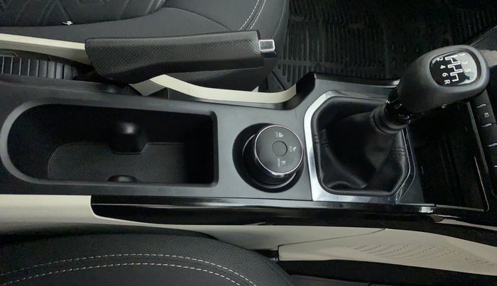 2021 Tata NEXON XZ PETROL, Petrol, Manual, 2,852 km, Gear Lever