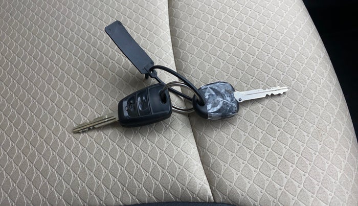 2019 Hyundai NEW SANTRO SPORTZ MT, Petrol, Manual, 70,333 km, Key Close Up