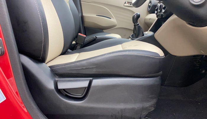 2019 Hyundai NEW SANTRO SPORTZ MT, Petrol, Manual, 70,333 km, Driver Side Adjustment Panel