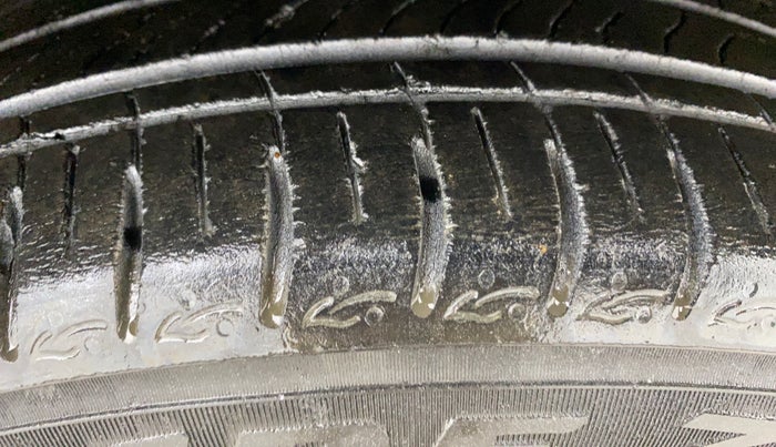 2021 Hyundai GRAND I10 NIOS ASTA AMT 1.2 KAPPA VTVT, Petrol, Automatic, 32,804 km, Right Front Tyre Tread