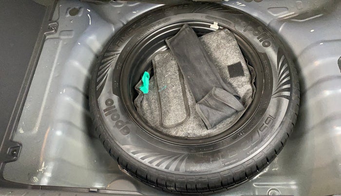 2021 Hyundai GRAND I10 NIOS ASTA AMT 1.2 KAPPA VTVT, Petrol, Automatic, 32,804 km, Spare Tyre