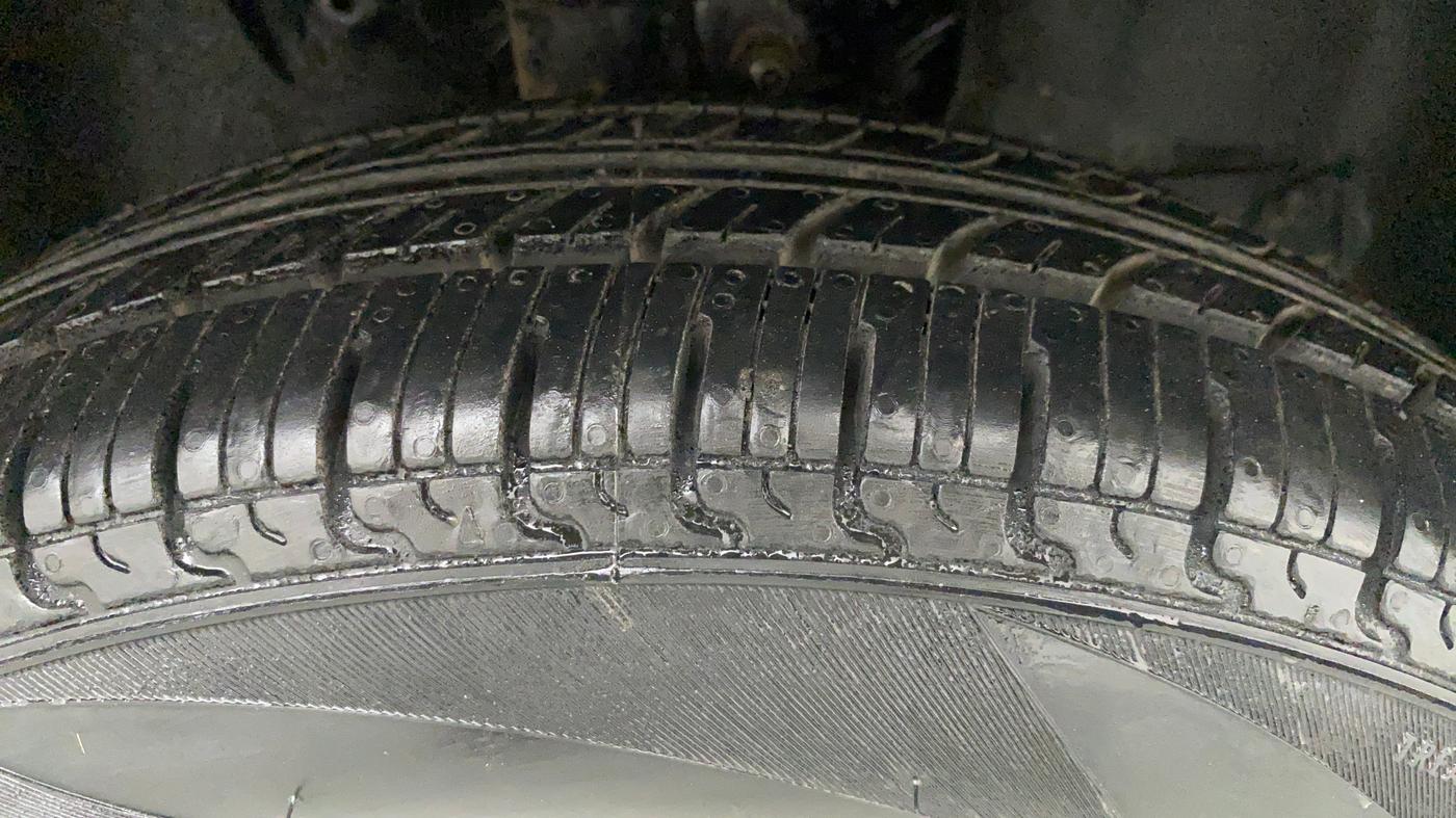 2019 Maruti New Wagon-R LXI CNG 1.0, CNG, Manual, 62,572 km, Right Front Tyre Tread