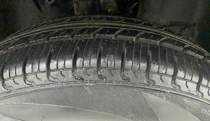 2019 Maruti New Wagon-R LXI CNG 1.0, CNG, Manual, 62,572 km, Right Front Tyre Tread