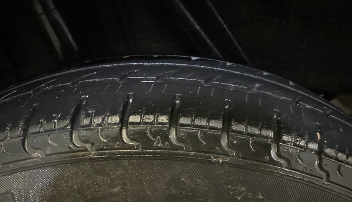 2019 Renault Kwid RXL, Petrol, Manual, 55,488 km, Right Rear Tyre Tread