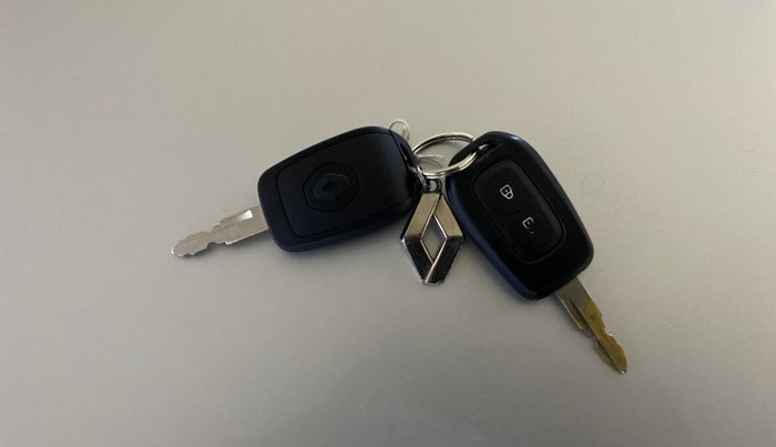 2019 Renault Kwid RXL, Petrol, Manual, 55,488 km, Key Close Up