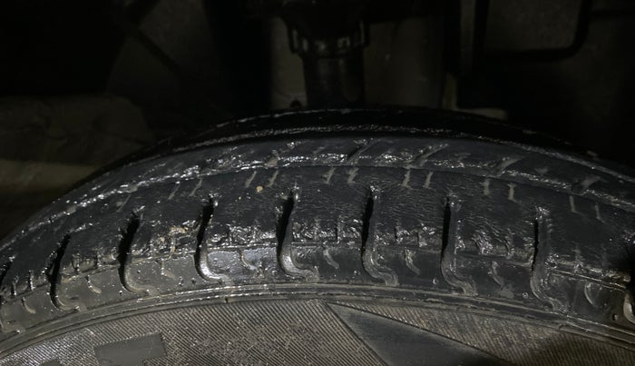 2019 Renault Kwid RXL, Petrol, Manual, 55,488 km, Right Front Tyre Tread