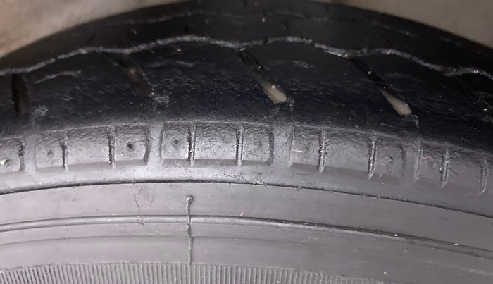 2009 Hyundai Accent EXECUTIVE, Petrol, Manual, 84,144 km, Left Rear Tyre Tread