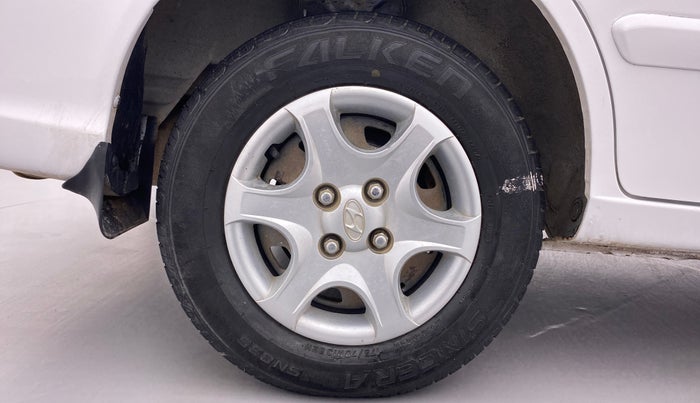 2009 Hyundai Accent EXECUTIVE, Petrol, Manual, 84,144 km, Right Rear Wheel