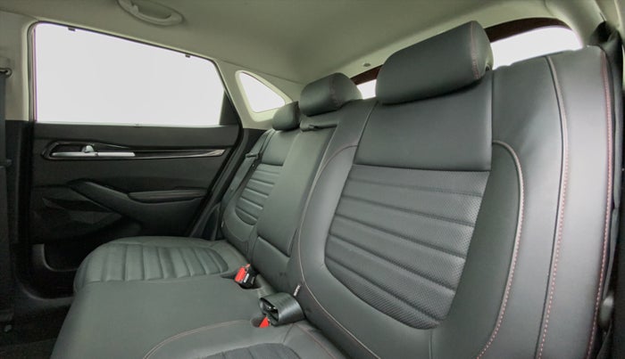 2020 KIA SELTOS GTK 1.4 GDI PETROL, Petrol, Manual, 26,963 km, Right Side Rear Door Cabin