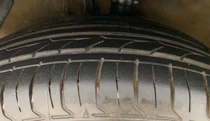2012 Hyundai i20 SPORTZ 1.2, Petrol, Manual, 34,506 km, Left Front Tyre Tread