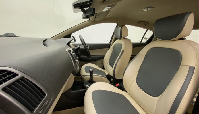 2012 Hyundai i20 SPORTZ 1.2, Petrol, Manual, 34,506 km, Right Side Front Door Cabin