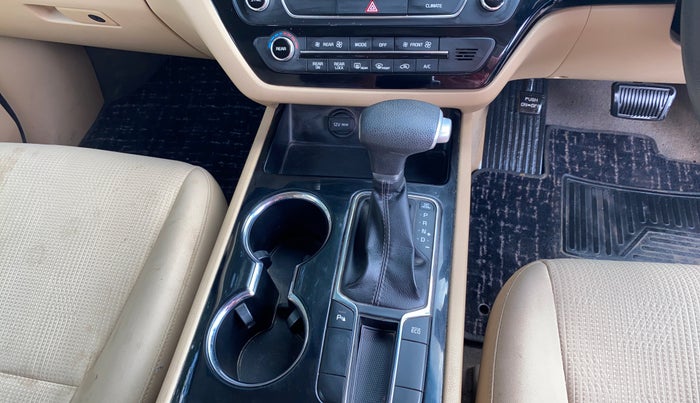2020 KIA CARNIVAL PRESTIGE 2.2 7 STR, Diesel, Automatic, 86,873 km, Gear Lever