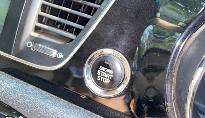 2020 KIA CARNIVAL PRESTIGE 2.2 7 STR, Diesel, Automatic, 86,873 km, Keyless Start/ Stop Button