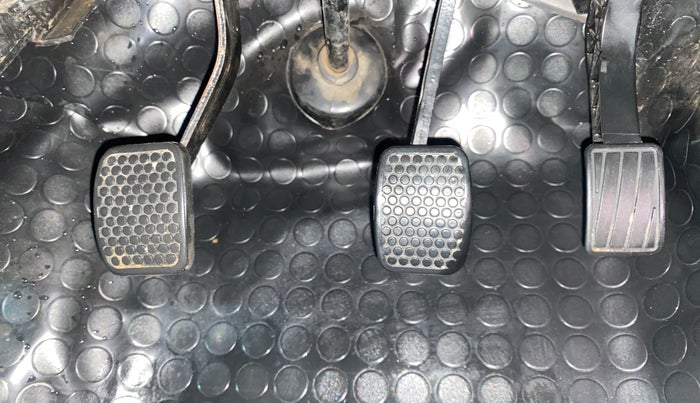 2020 Maruti Eeco 5 STR, Petrol, Manual, 96,092 km, Pedals