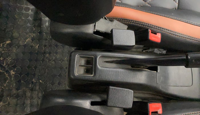 2020 Maruti Eeco 5 STR, Petrol, Manual, 96,092 km, Driver Side Adjustment Panel