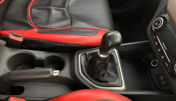 2016 Hyundai Creta SX PLUS 1.6 PETROL, Petrol, Manual, 74,277 km, Gear Lever