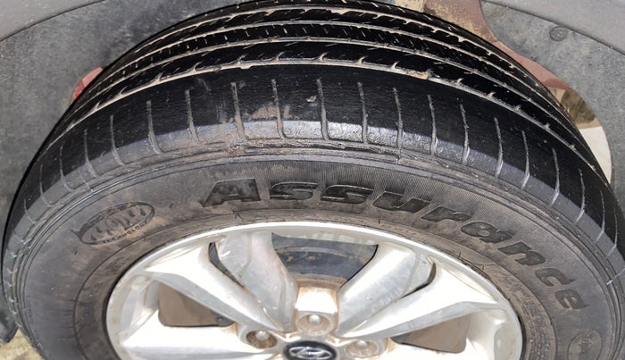 2016 Hyundai Creta SX PLUS 1.6 PETROL, Petrol, Manual, 74,277 km, Left Rear Tyre Tread