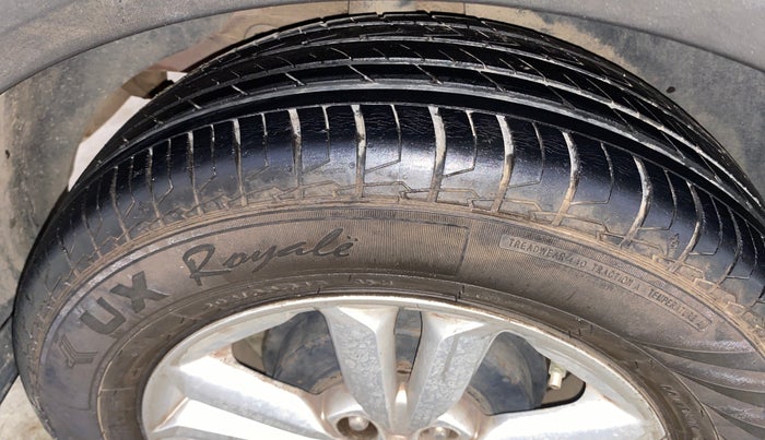 2016 Hyundai Creta SX PLUS 1.6 PETROL, Petrol, Manual, 74,277 km, Right Rear Tyre Tread