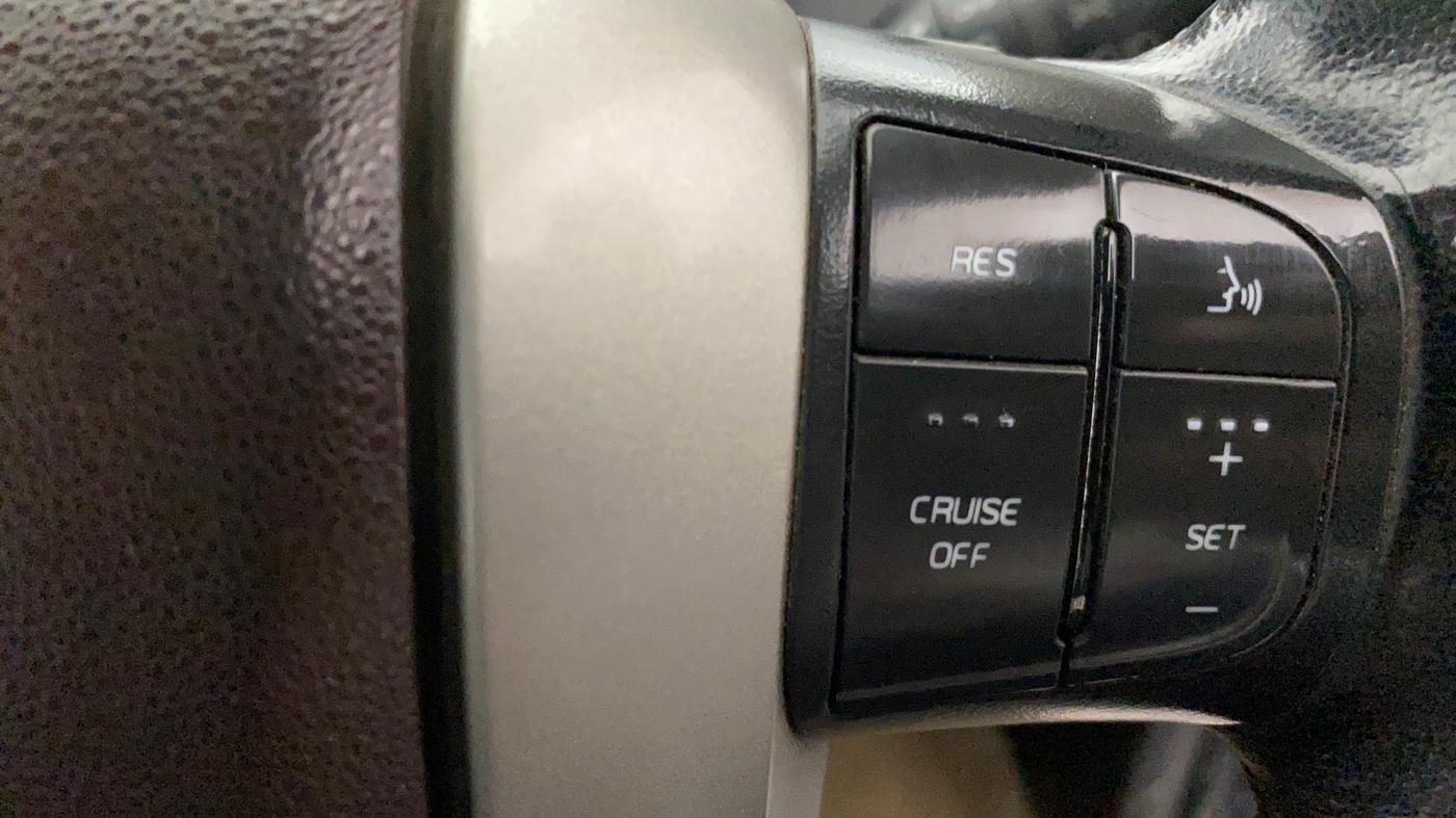 2014 Mahindra XUV500 W8, Diesel, Manual, 86,374 km, Adaptive Cruise Control