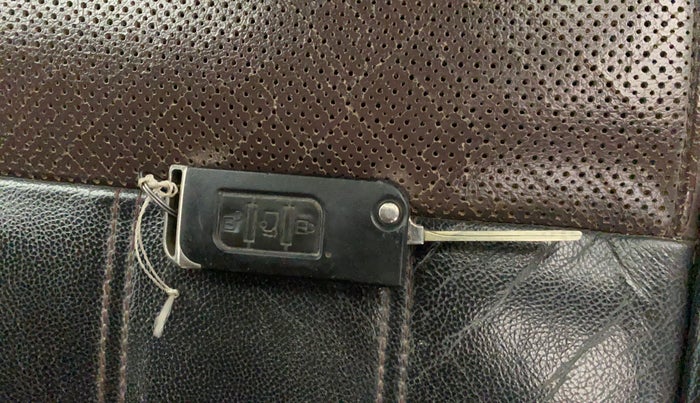 2014 Mahindra XUV500 W8, Diesel, Manual, 86,376 km, Key Close Up