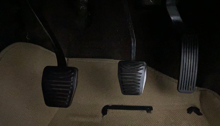 2014 Mahindra XUV500 W8, Diesel, Manual, 86,376 km, Pedals