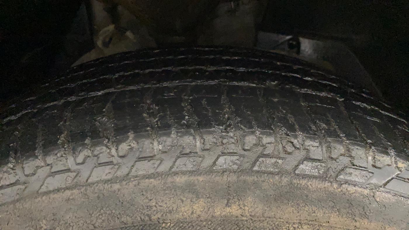 2014 Mahindra XUV500 W8, Diesel, Manual, 86,374 km, Right Front Tyre Tread