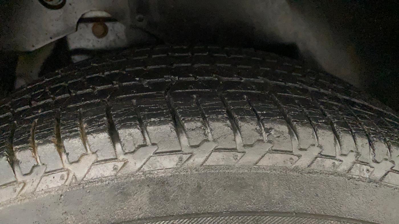 2014 Mahindra XUV500 W8, Diesel, Manual, 86,374 km, Right Rear Tyre Tread