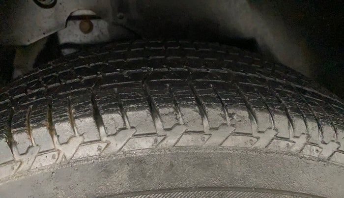 2014 Mahindra XUV500 W8, Diesel, Manual, 86,376 km, Right Rear Tyre Tread
